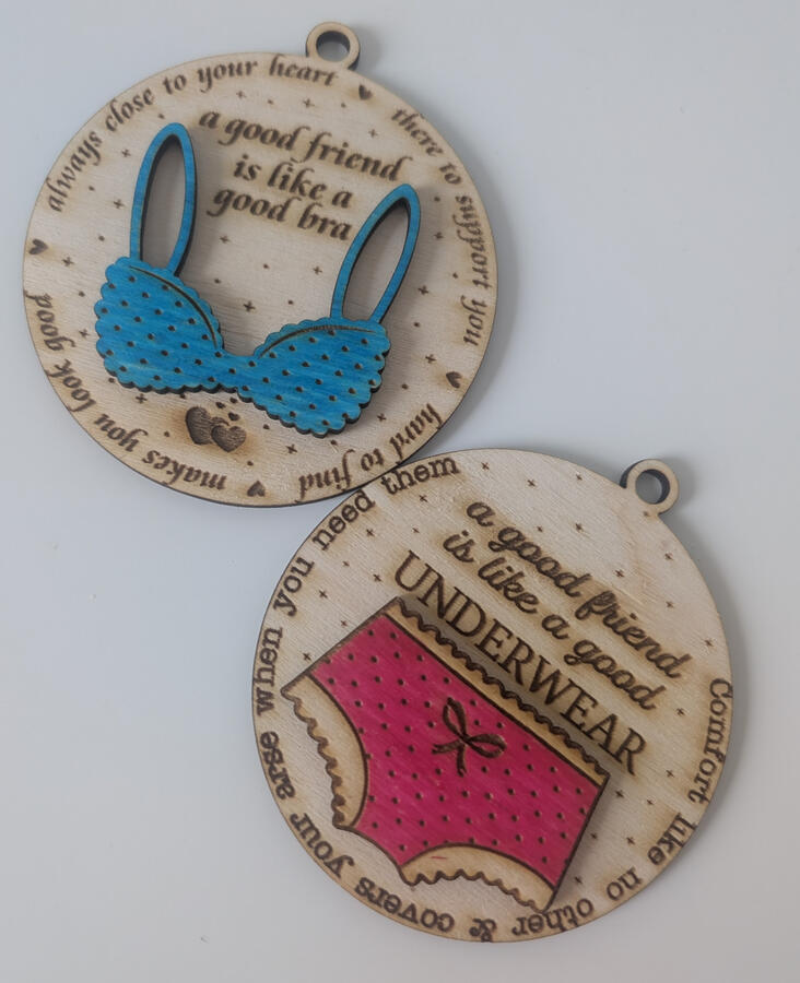 Anhänger Unterwäsche